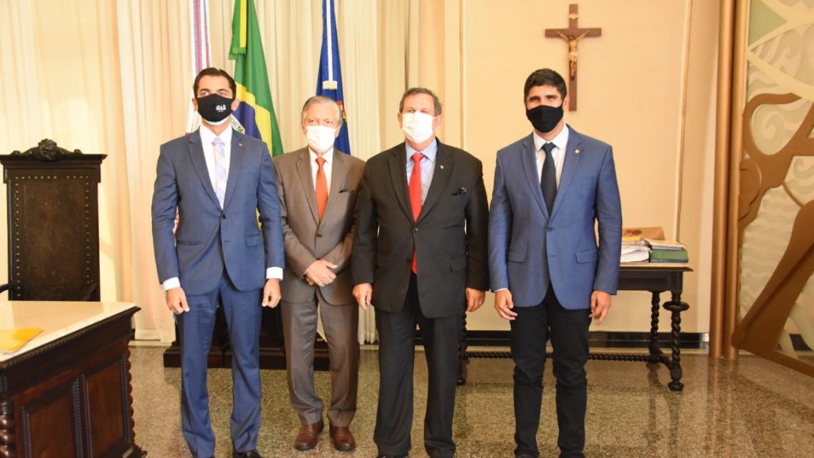 Deputado Erick Lessa agradece permanência da Câmara Regional do TJPE em Caruaru Deputado Erick Lessa agradece permanência da Câmara Regional do TJPE em Caruaru