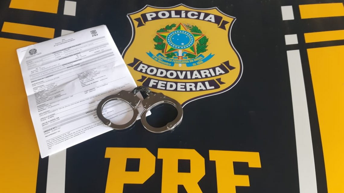 Mulher procurada pela Justiça de Goiás por estelionato é detida em Pernambuco Mulher procurada pela Justiça de Goiás por estelionato é detida em Pernambuco