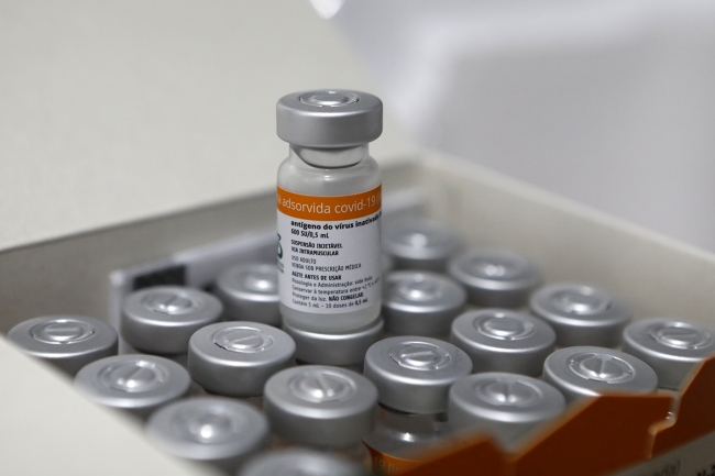 Coronavac: Pernambuco recebe lote com mais de 42 mil doses Coronavac: Pernambuco recebe lote com mais de 42 mil doses