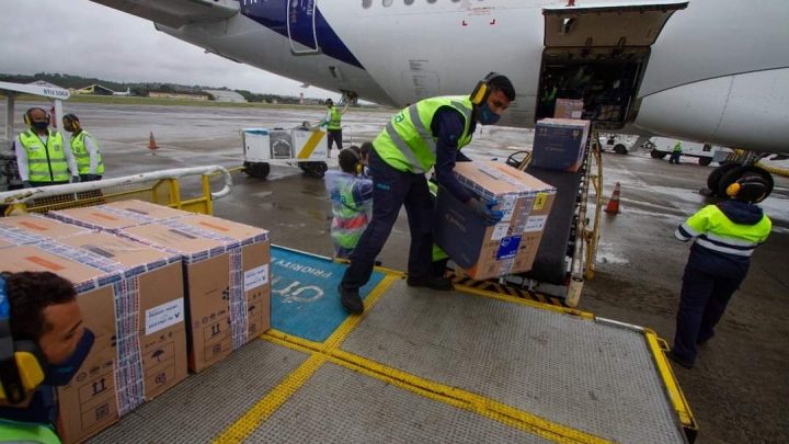 Pernambuco recebeu um novo lote de vacinas contra Covid-19 da Pfizer/BioNTech