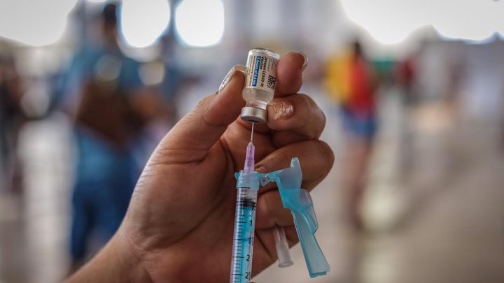 Caruaru dá início ao agendamento dos adolescentes com deficiência permanente e comorbidades