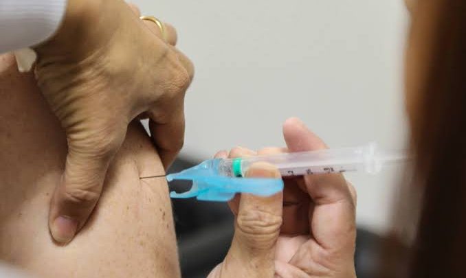 Riacho das Almas inicia agendamento de pessoas com 25 anos para vacinação contra a Covid-19