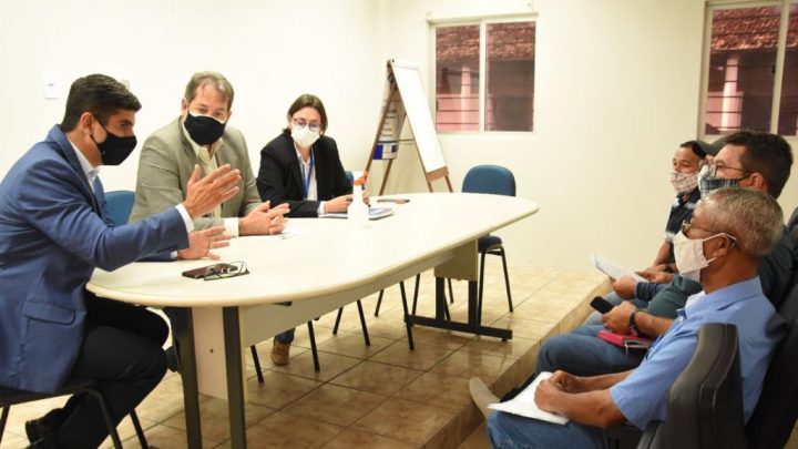 Deputado Erick Lessa realiza reunião com loteiros e presidente da EPTI