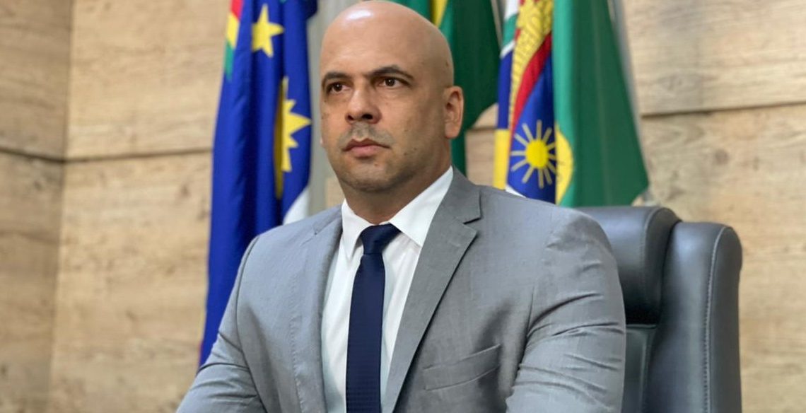 Anderson Correia se reúne com o município para iniciar cadastramentos de carroceiros Anderson Correia se reúne com o município para iniciar cadastramentos de carroceiros