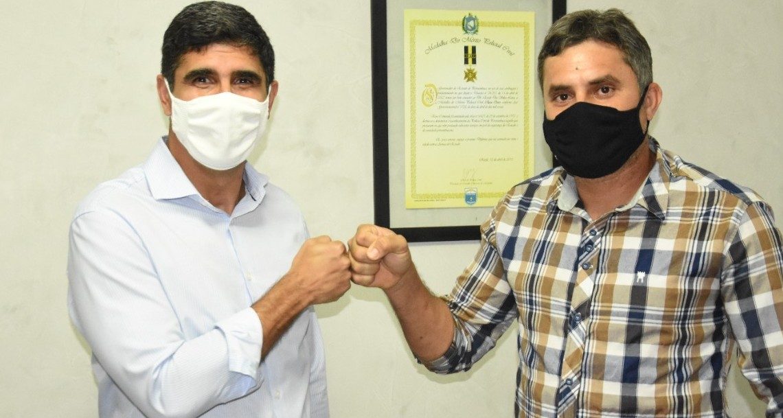 Erick Lessa e vereador Antônio Amorim, de Bezerros, firmam parceria pela causa animal