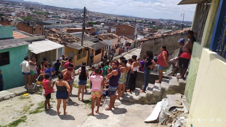 Jovem é morto a tiros em Caruaru neste sábado (11)