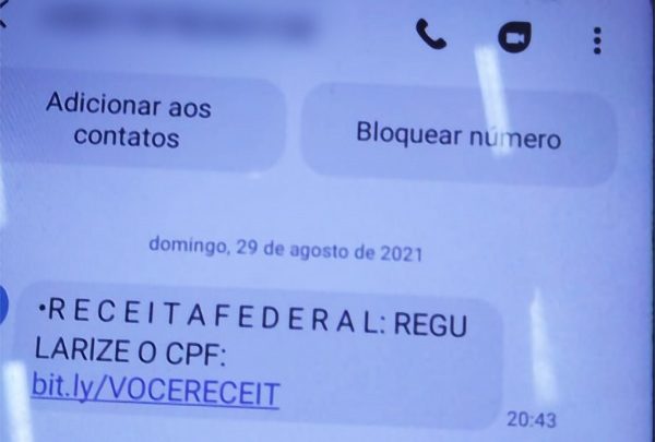 Receita Federal alerta sobre golpe da regularização do CPF por SMS