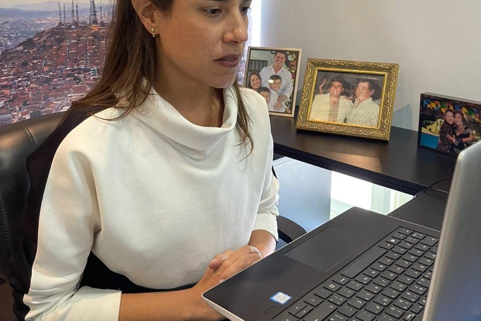 Conectividade nas escolas é tema de reunião proposta por Raquel Lyra ao Ministério da Educação