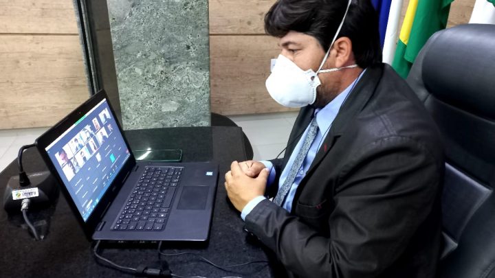 Fagner cobra melhorias para Residencial Praça das Palmeiras e Loteamento Colorado em Audiência Pública
