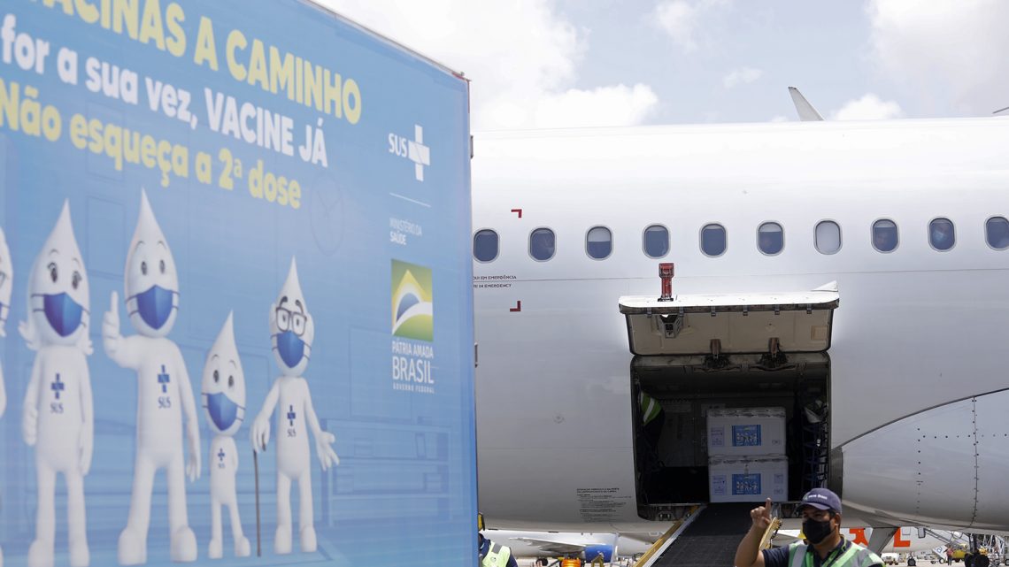 Pernambuco recebe mais de 270 mil doses de vacinas da Coronavac