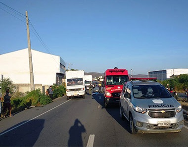 Homem e mulher morrem em acidente de moto em Santa Cruz do Capibaribe Homem e mulher morrem em acidente de moto em Santa Cruz do Capibaribe