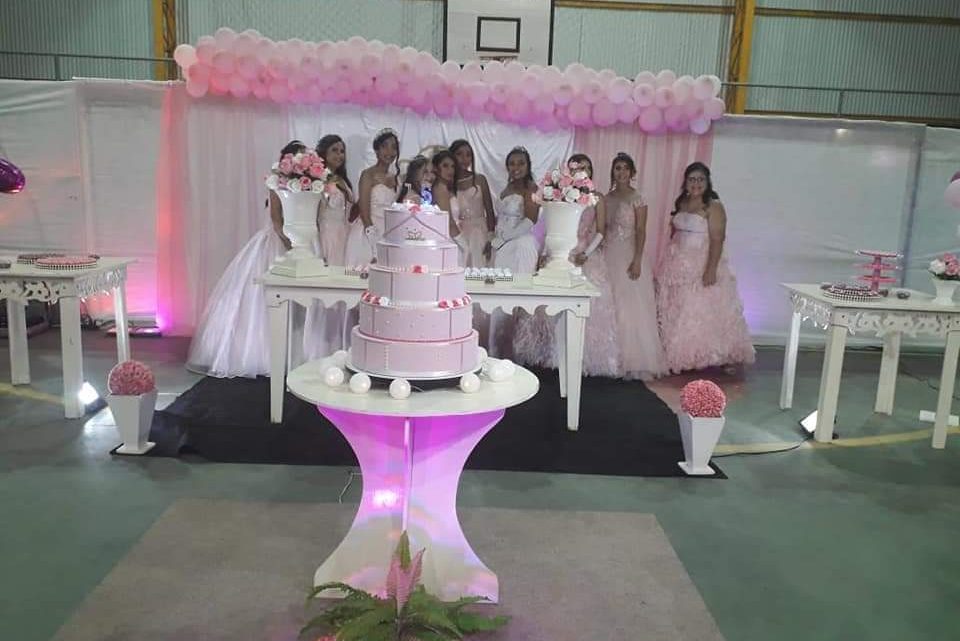 Meninas carentes ganham Festa de Debutantes, em Caruaru, neste sábado (30) Meninas carentes ganham Festa de Debutantes, em Caruaru, neste sábado (30)