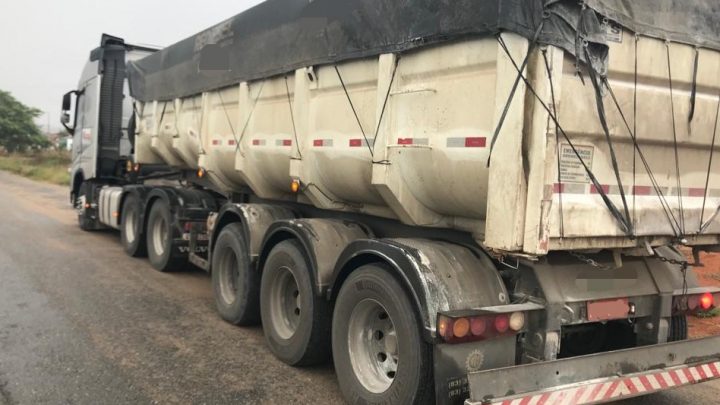 Fiscalização da PRF retém caminhões com 50 toneladas de excesso de peso em Caruaru