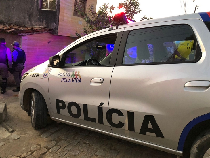 Adolescente de 16 anos é morta a tiros em Garanhuns Adolescente de 16 anos é morta a tiros em Garanhuns