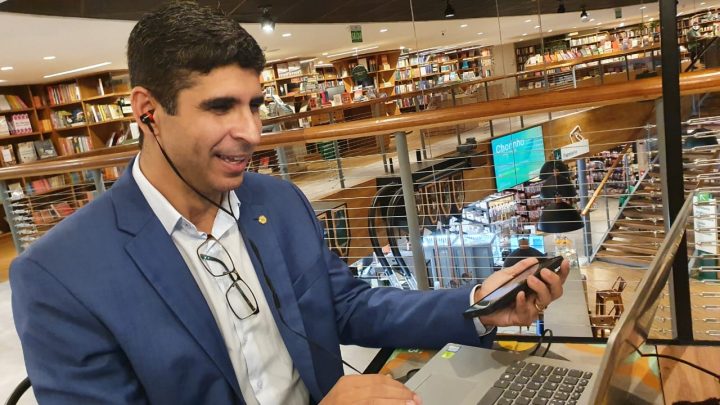 Projeto de Erick Lessa transforma outubro no Mês de Proteção à Criança e ao Adolescente