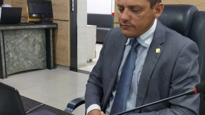 Vereador Galego de Lajes solicita serviços de terraplanagem na zona rural de Caruaru