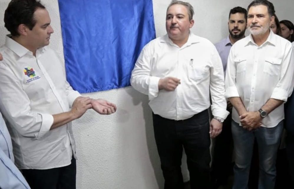 Governador e Secretário de Saúde garantem a Tony Gel retomada das obras do Hospital da Mulher em Caruaru