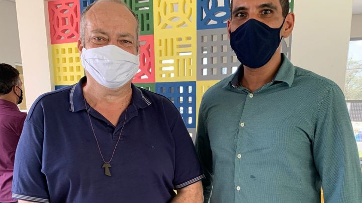 Vereador Jorge Quintino comemora recarga extra no cartão alimentação