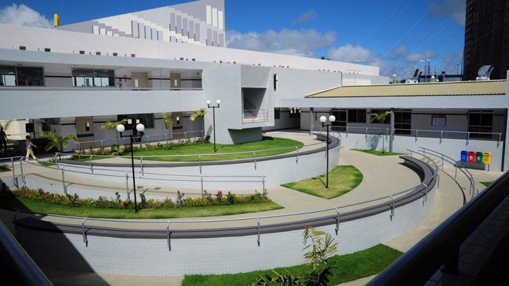 Senac oferece 872 vagas gratuitas em cursos para profissionais de Saúde em várias cidades