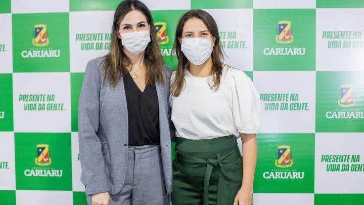 Raquel Lyra empossa nova secretária da Fazenda de Caruaru