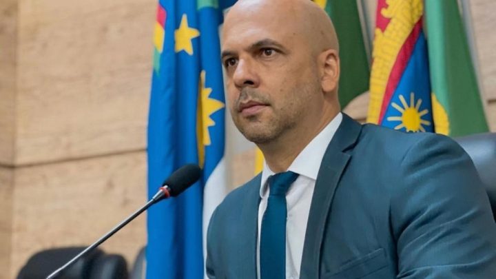Anderson Correia pede proibição do uso de fogos de artifício com estampido em eventos de Caruaru