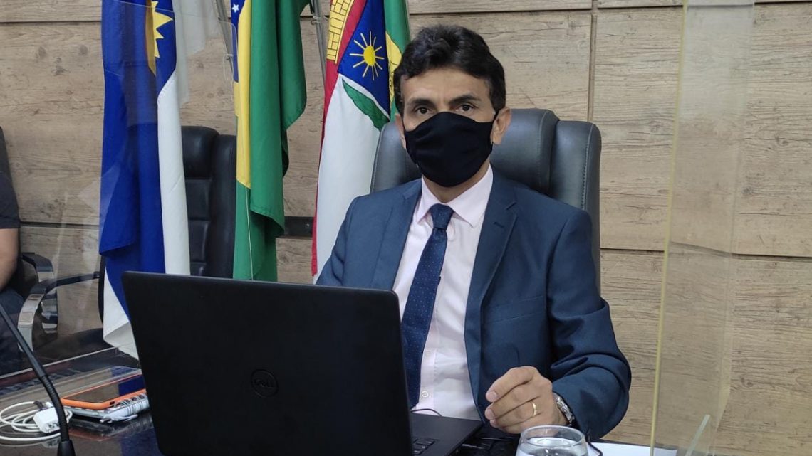 Vereador Mano do Som requer contratação de bombeiros civis para atuarem na Câmara