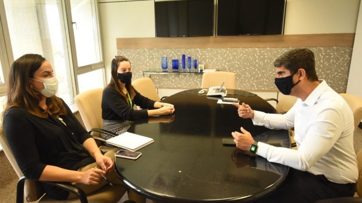Erick Lessa busca resolver demandas de energia elétrica no Agreste