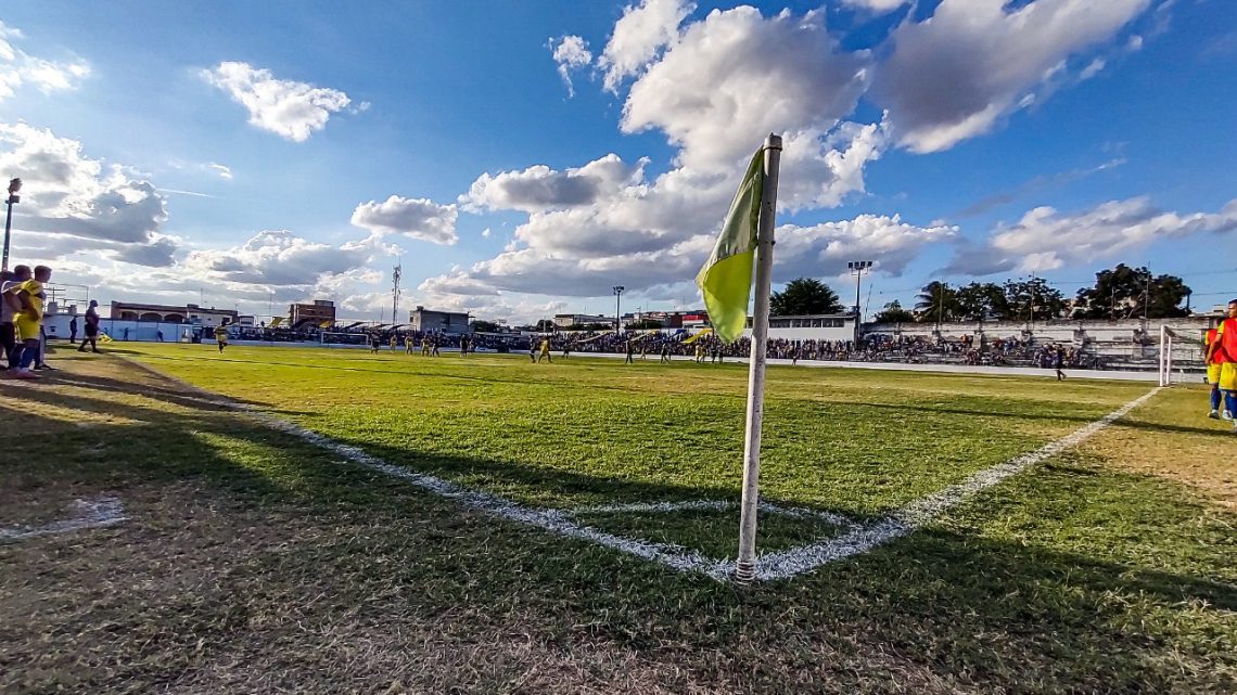 Estádio Antônio Inácio de Souza recebe requalificação para jogos do Caruaru City na Série A1 do Pernambucano Estádio Antônio Inácio de Souza recebe requalificação para jogos do Caruaru City na Série A1 do Pernambucano