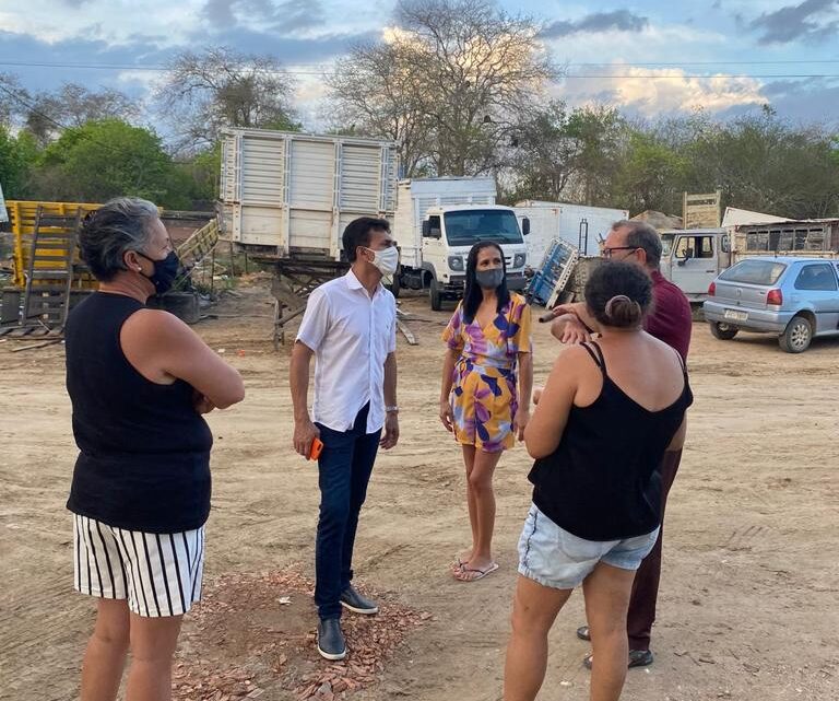 Vereador Mano do Som visita bairros de Caruaru