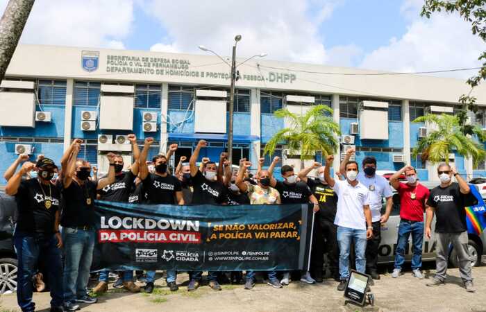 Policiais Civis de Pernambuco entram em estado de greve Policiais Civis de Pernambuco entram em estado de greve