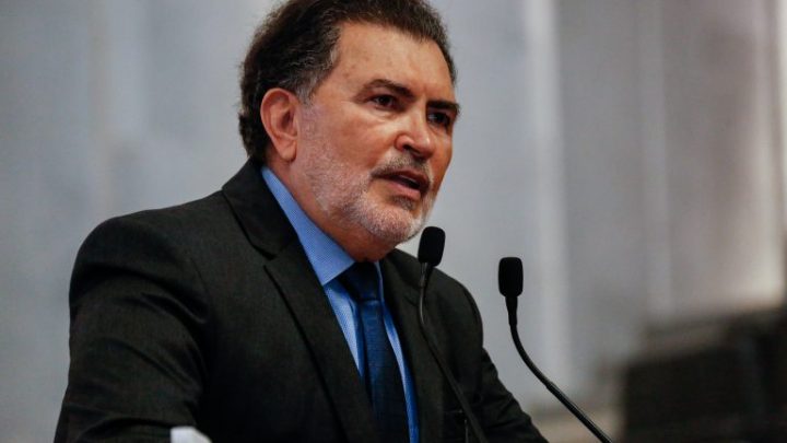Tony Gel pede Voto de Aplauso para o TJPE por novas instalações de Câmara, Vara e Colégio em Caruaru