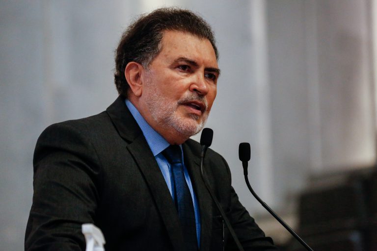 Tony Gel pede Voto de Aplauso para o TJPE por novas instalações de Câmara, Vara e Colégio em Caruaru Tony Gel pede Voto de Aplauso para o TJPE por novas instalações de Câmara, Vara e Colégio em Caruaru