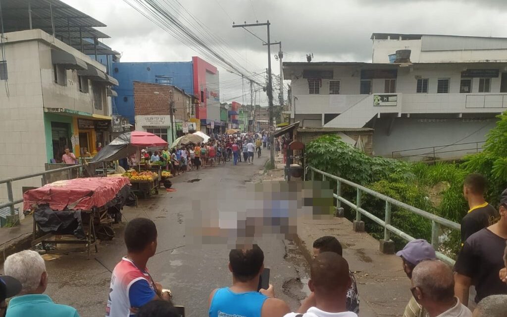 Fio de alta tensão se parte e mata três pessoas eletrocutadas em Jaboatão dos Guararapes Fio de alta tensão se parte e mata três pessoas eletrocutadas em Jaboatão dos Guararapes