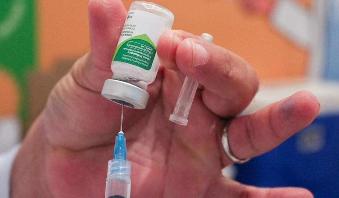 Pernambuco confirma mais duas mortes por influenza A H3N2 e total de casos passa de 200 Pernambuco confirma mais duas mortes por influenza A H3N2 e total de casos passa de 200