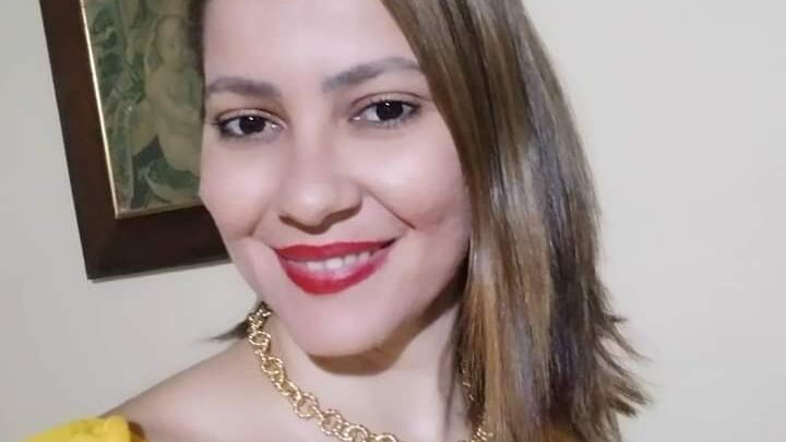 Mulher é assassinada a facadas dentro de casa em Caruaru