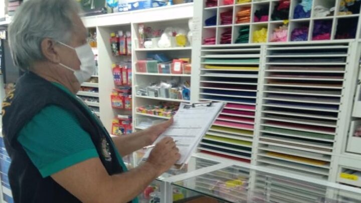 Procon-PE orienta sobre direitos do consumidor referentes à matrícula e à compra de material escolar