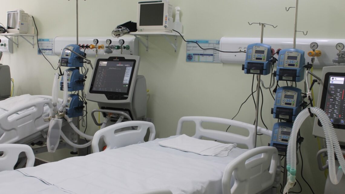 Hospital de Campanha de Caruaru abre 20 leitos de UTI para Síndrome Respiratória Aguda Grave