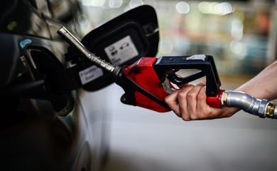 Petrobras reajusta preços de gasolina e diesel para as distribuidoras Petrobras reajusta preços de gasolina e diesel para as distribuidoras