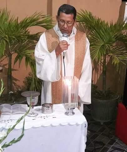 Padre é encontrado morto dentro de igreja nesta terça-feira (01) Padre é encontrado morto dentro de igreja nesta terça-feira (01)