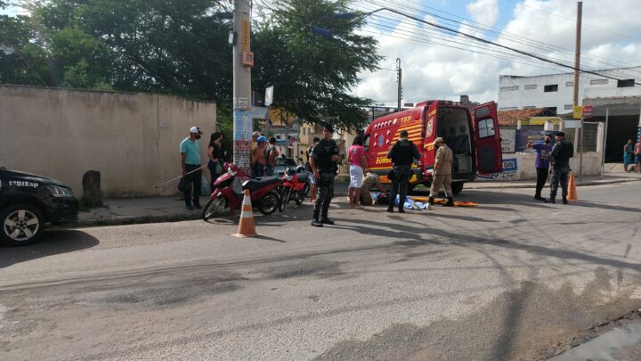 Duas colisões deixam quatro pessoas feridas em Caruaru nesta sexta-feira (4)