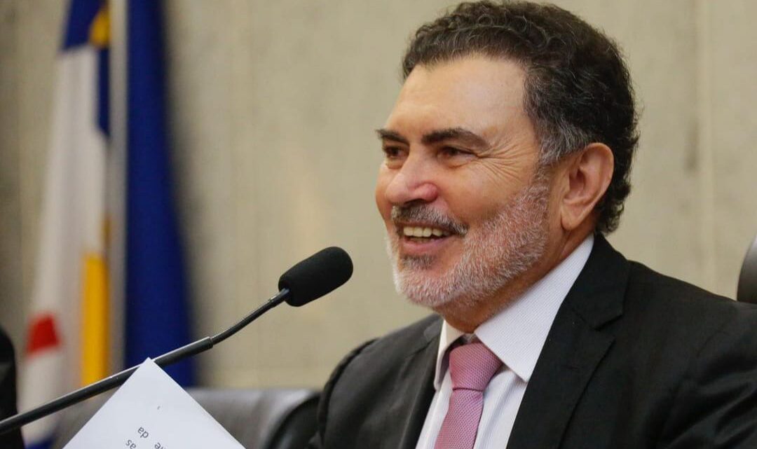 Tony Gel comemora licitação para implantação de abastecimento de água na Vila de Serrote dos Bois em Caruaru Tony Gel comemora licitação para implantação de abastecimento de água na Vila de Serrote dos Bois em Caruaru