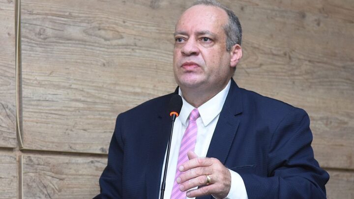 Vereador Jorge Quintino se pronuncia sobre PL do Executivo de reajuste salarial para professores de Caruaru