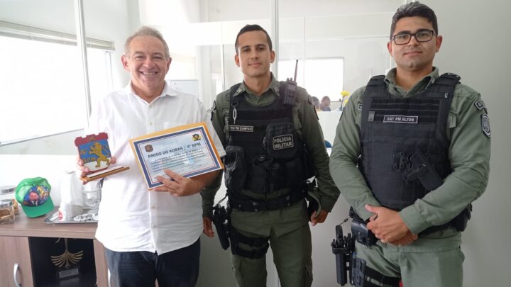 Empresário Lenilson Tôrres é homenageado pela Polícia Militar