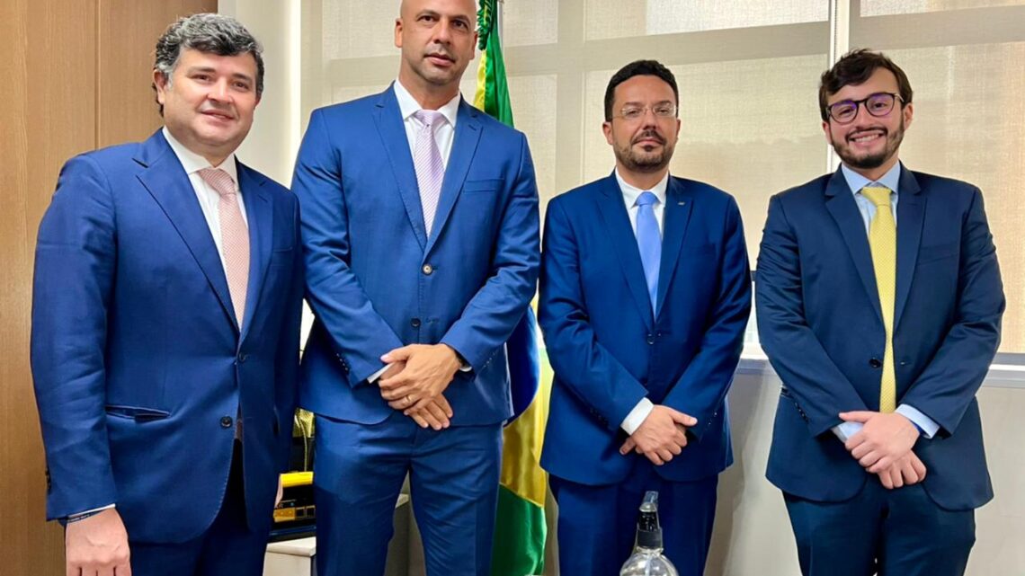 Em Brasília, Anderson Correia vai em busca de recursos para a causa animal de Caruaru no FNDE Em Brasília, Anderson Correia vai em busca de recursos para a causa animal de Caruaru no FNDE