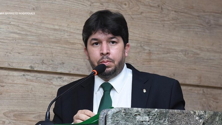 Fagner entrega liderança na Câmara para se dedicar as ações do mandato