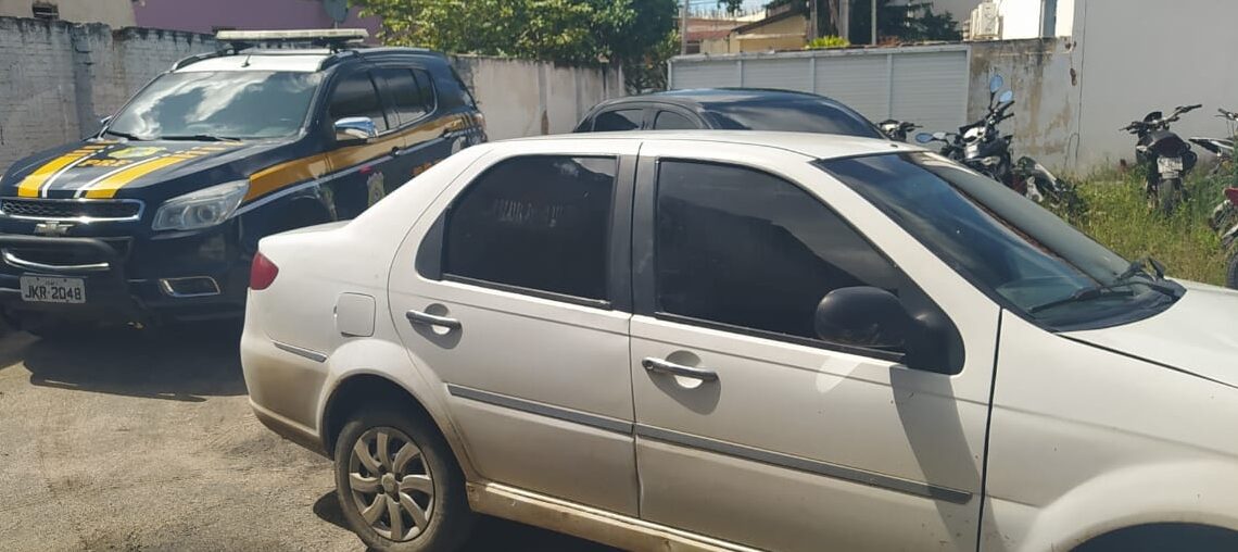 Homem compra carro roubado pela internet e é detido pela PRF