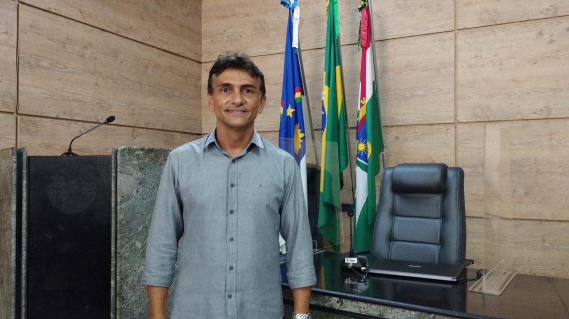 Vereador Mano do Som, comemora conclusão da licitação para retomada das obras do hospital da mulher