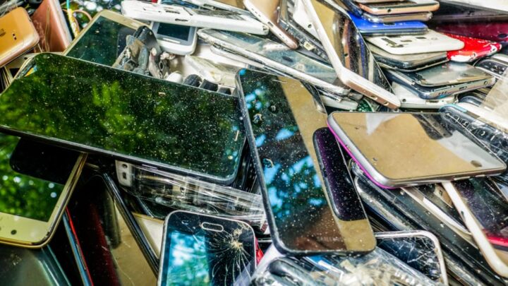Mais de 2 mil celulares apreendidos em presídios de PE são entregues para reciclagem