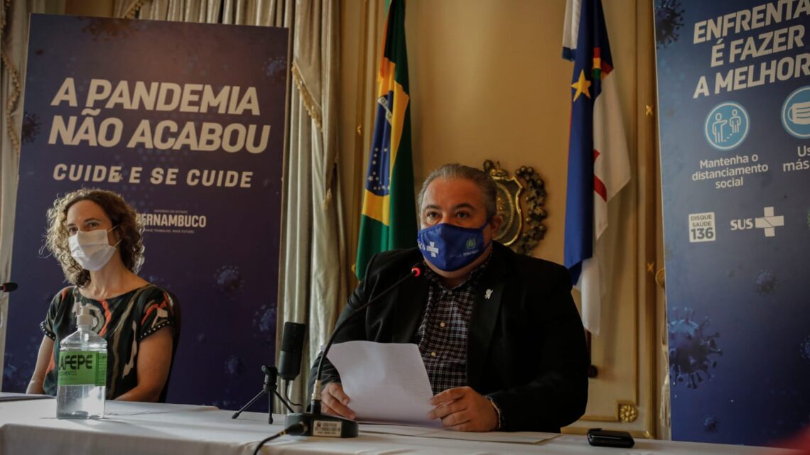 Máscaras permanecem obrigatórias nos ônibus e terminais de passageiros em Pernambuco Máscaras permanecem obrigatórias nos ônibus e terminais de passageiros em Pernambuco