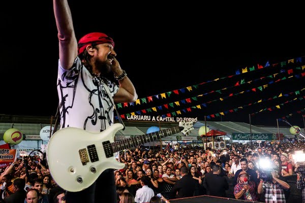 Confira os horários dos shows neste sábado (10) no São João de Caruaru Confira os horários dos shows neste sábado (10) no São João de Caruaru